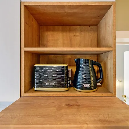 Stylish - Near Bridge