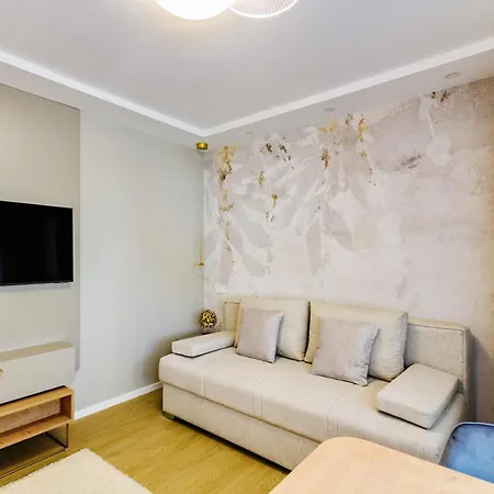 Stylish - Near Bridge Апартаменты