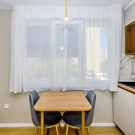 Stylish - Near Bridge Апартаменты *