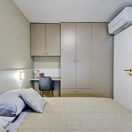 Stylish - Near Bridge Апартаменты