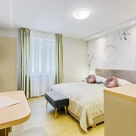 Stylish - Near Bridge 公寓 *